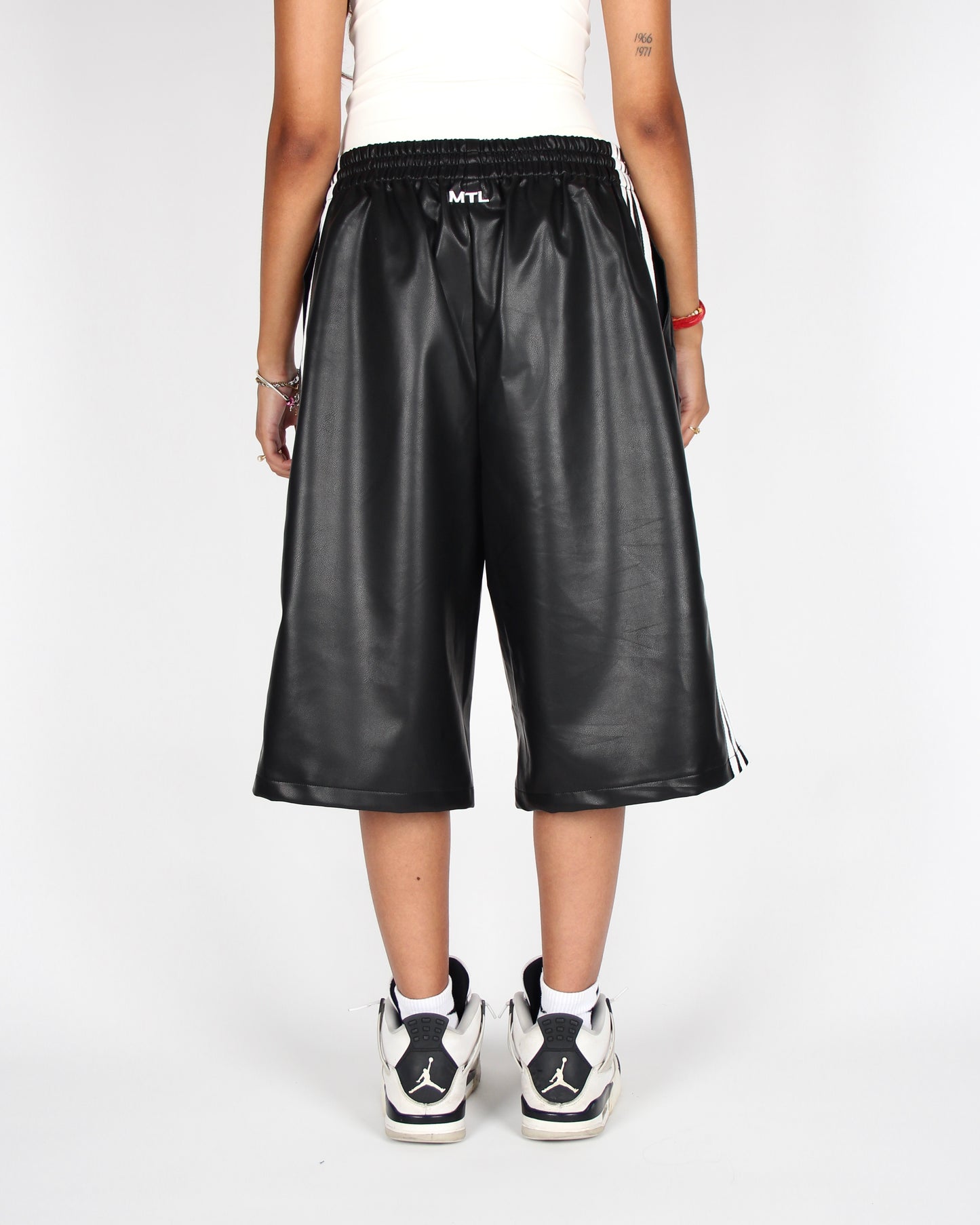 MTL Bri Shorts Black