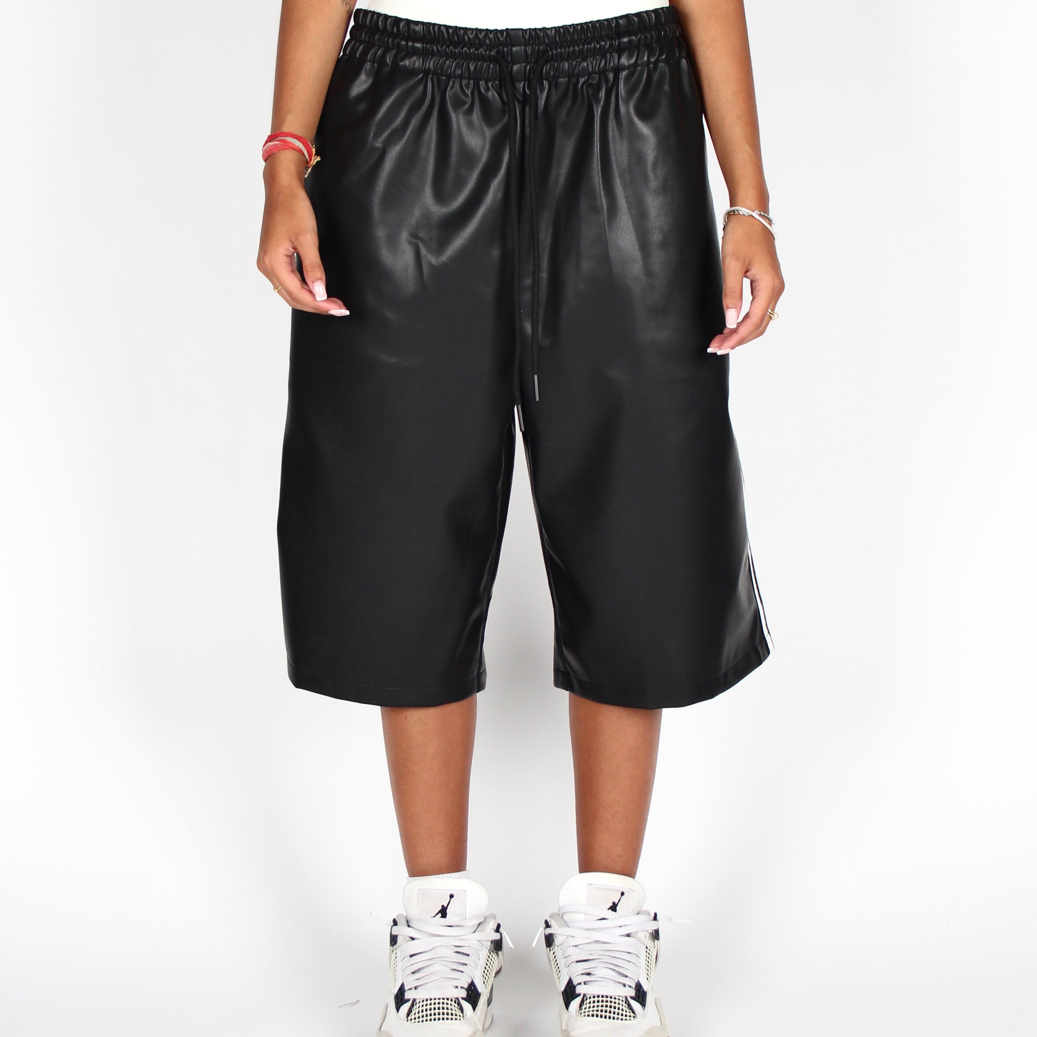 MTL Bri Shorts Black