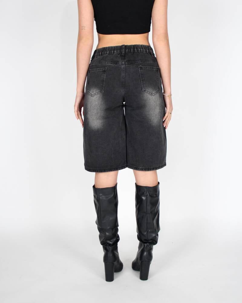 Latice Short Black